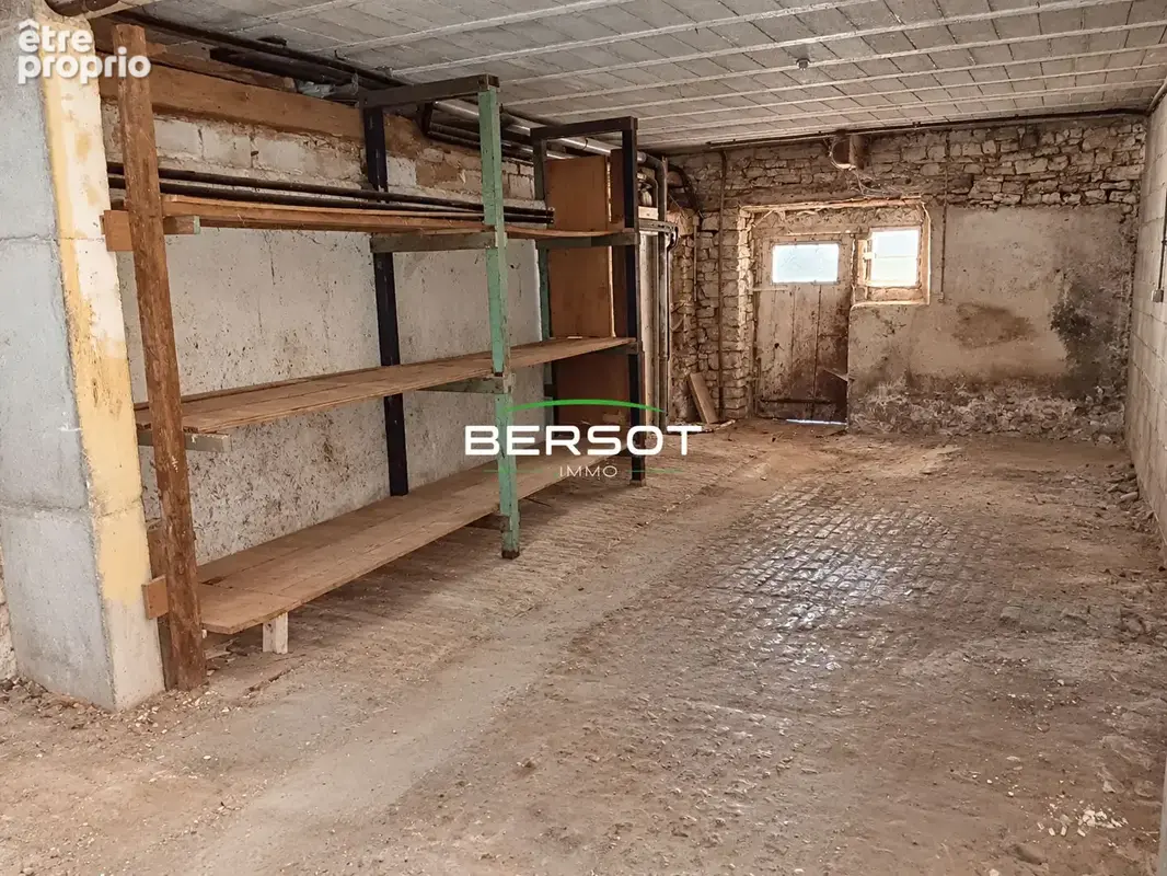 Maison rare et atypique avec un terrain de 2 339 m² - FORT POTENTIEL ! - photo 15