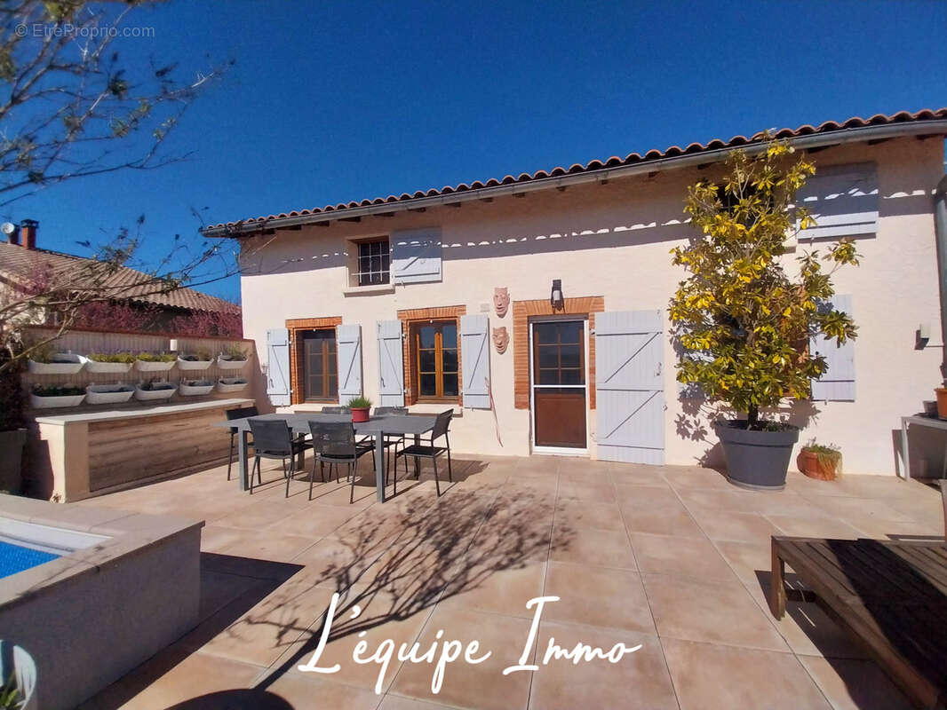 Maison de village T5 avec piscine et garage - photo 3