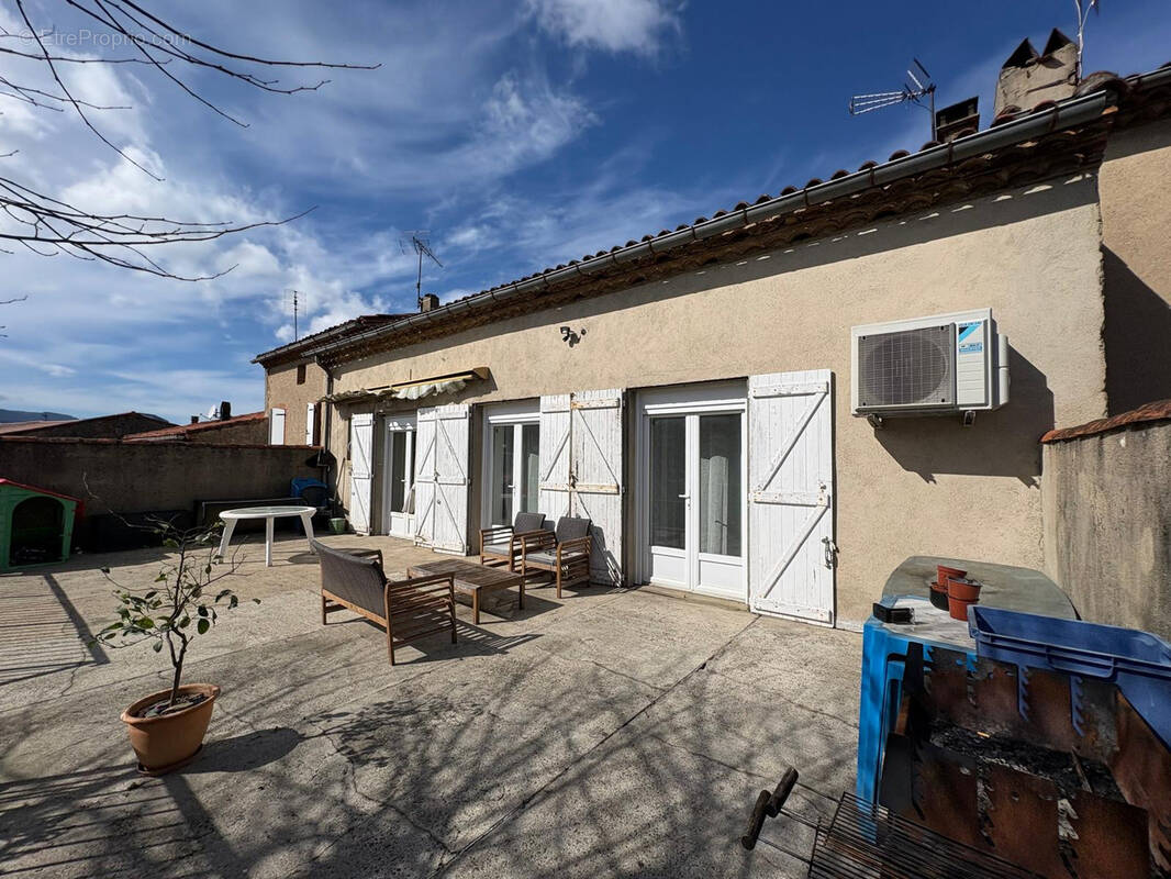 Maison à BOUT-DU-PONT-DE-LARN