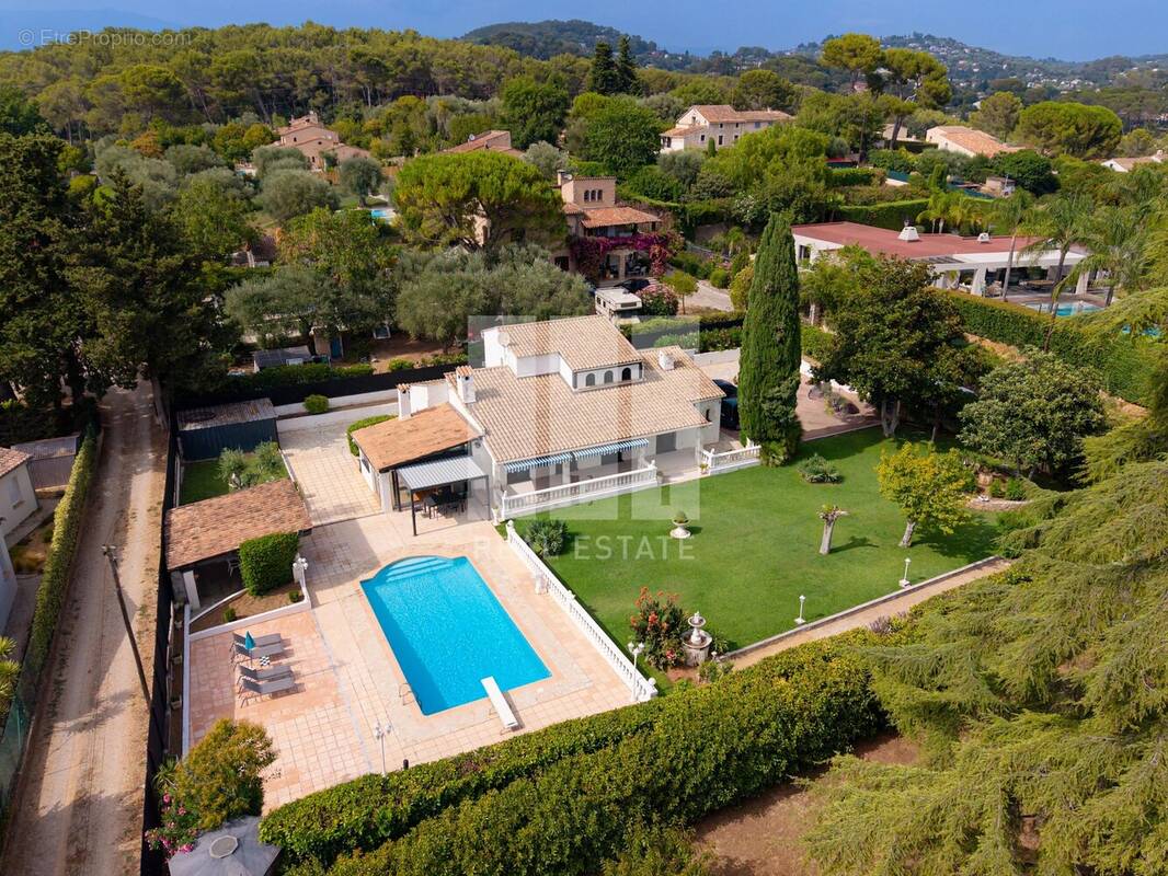 Maison à MOUGINS