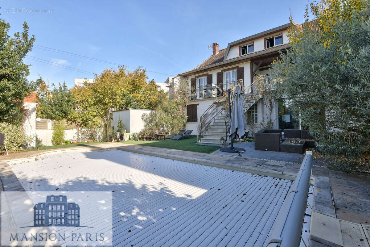 Maison à CHAMPIGNY-SUR-MARNE