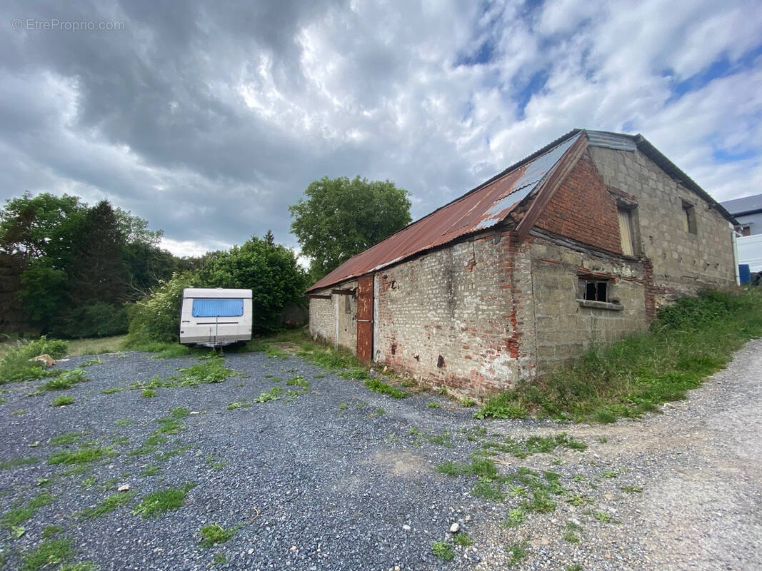 Terrain à BOUSIGNIES-SUR-ROC