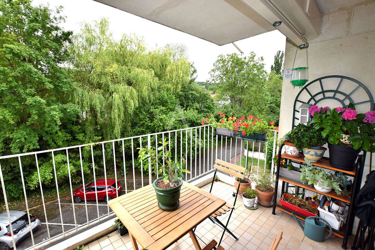 Appartement à BURES-SUR-YVETTE