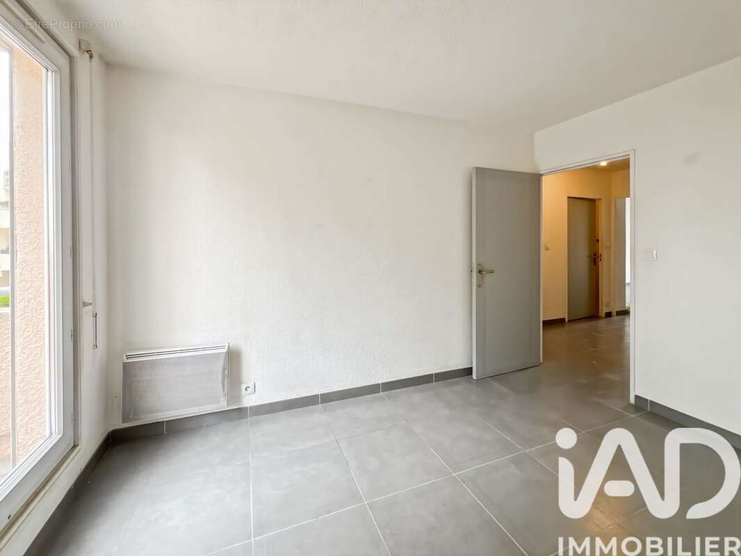 Appartement 71 m² à Bagnols-Sur-Ceze  - photo 8