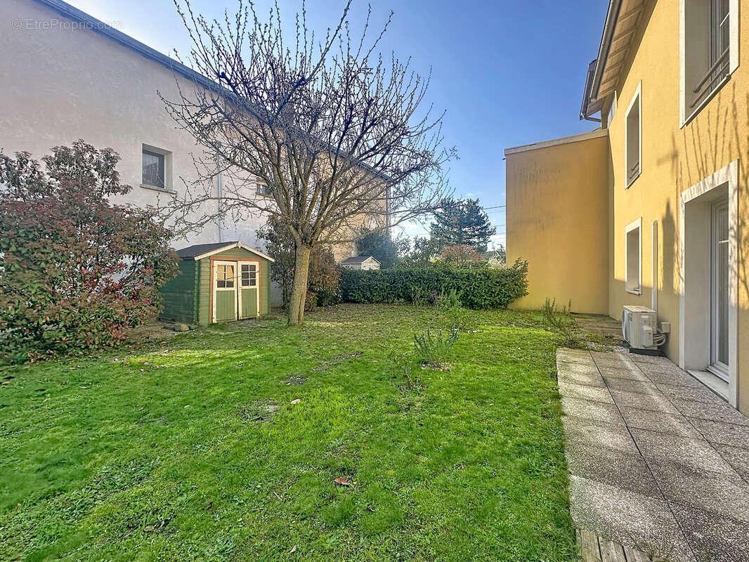 Appartement à CRAPONNE