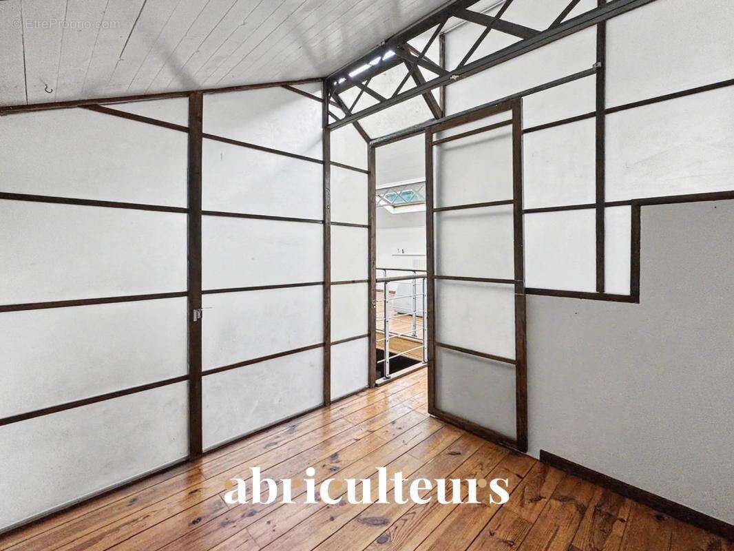 Loft 114 m² – Rare et dans un quartier recherché en vente à Argenteuil (95100) - photo 13