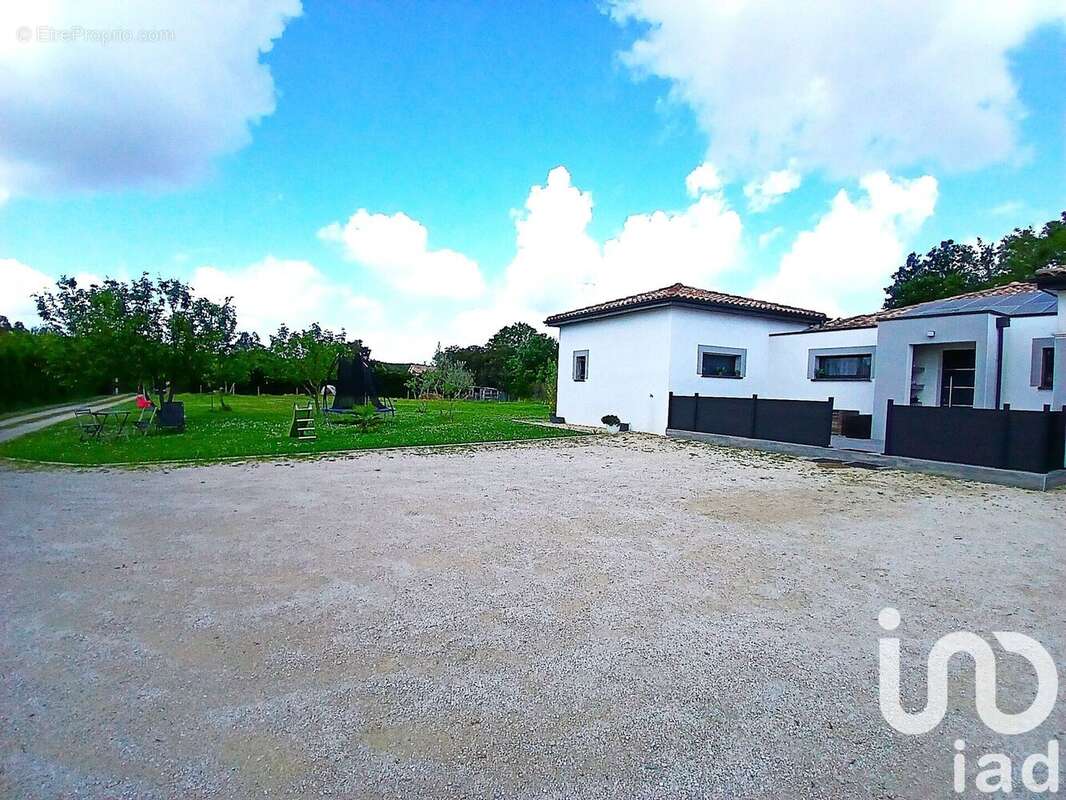 Photo 2 - Maison à LA VILLE-DIEU-DU-TEMPLE