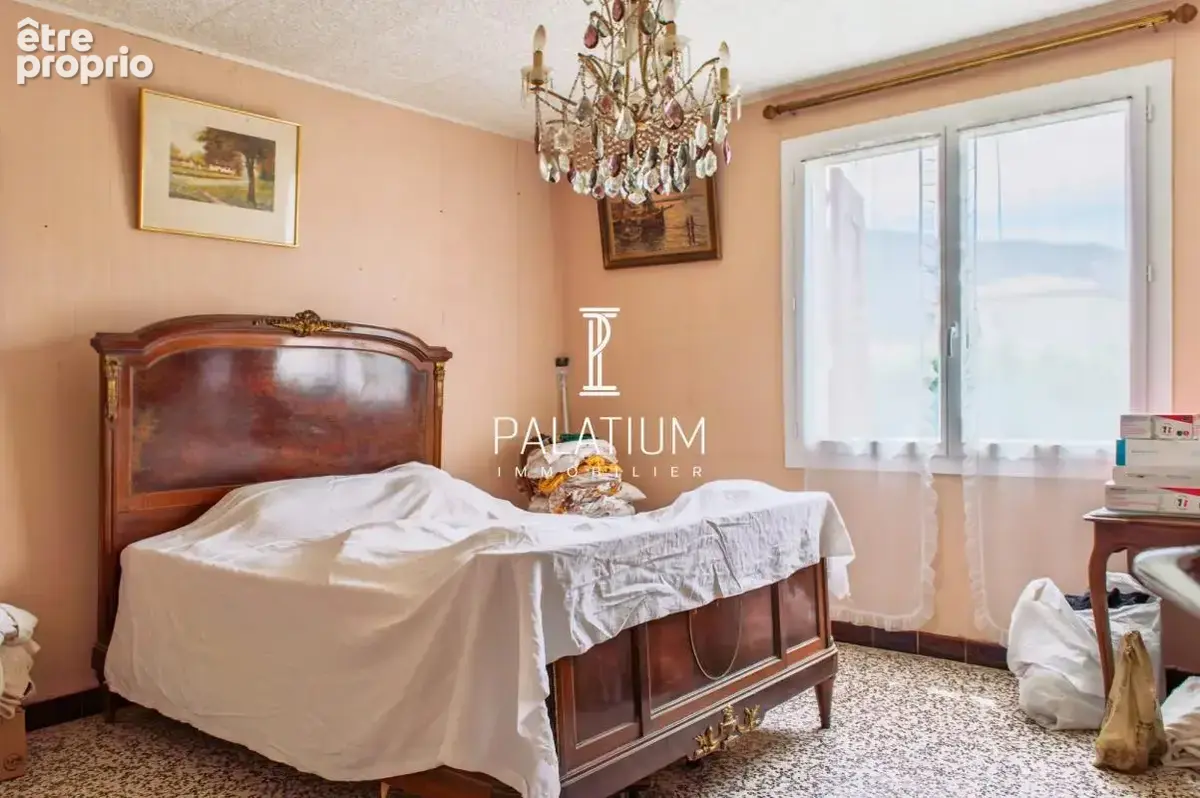 SISTERON - Maison de 116 m² sur un terrain de 2 770 m² avec - photo 10
