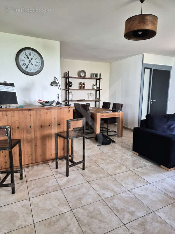 Appartement à AURIOL
