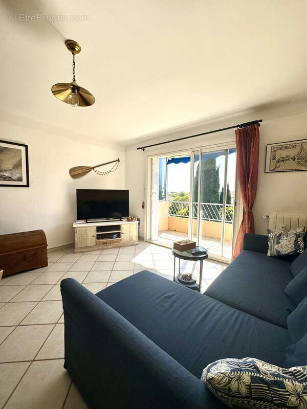 Appartement à SIX-FOURS-LES-PLAGES