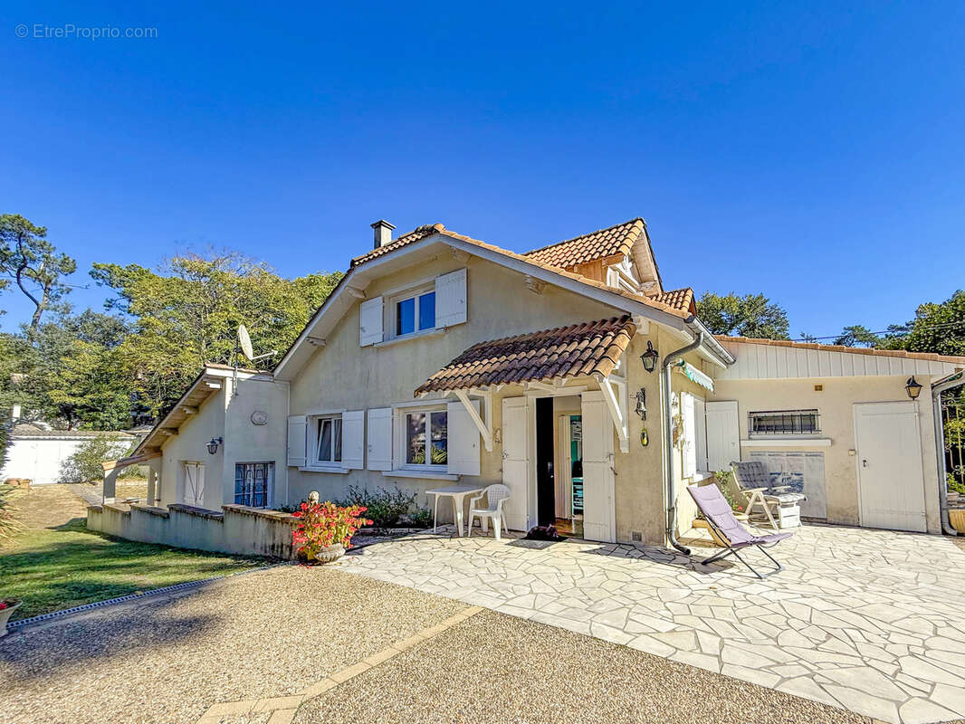 Maison à MESCHERS-SUR-GIRONDE