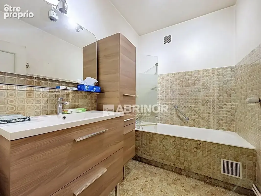 Appartement 127 m² 3 chambres bureau terrasse garage prox tram - photo 6