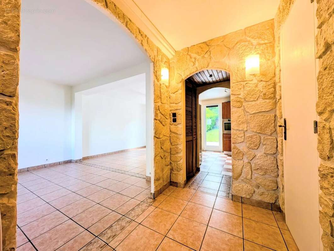 Maison à PLAISIR