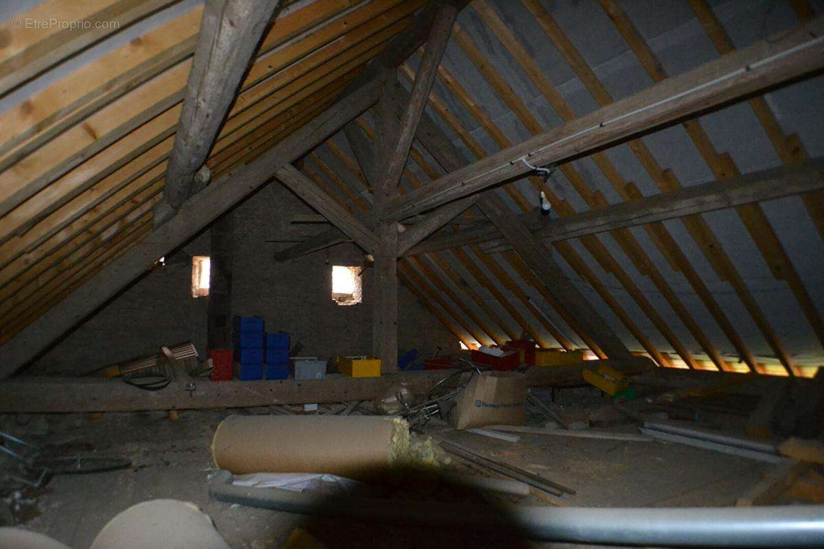 Maison à VYT-LES-BELVOIR