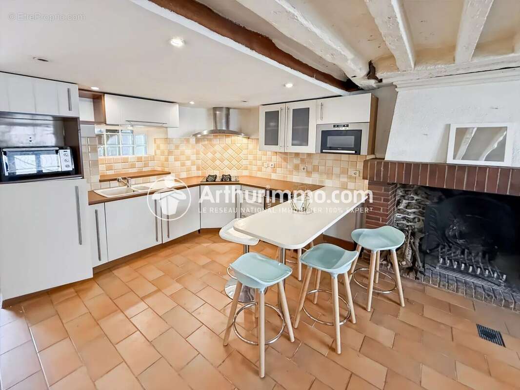 Maison à ETIOLLES