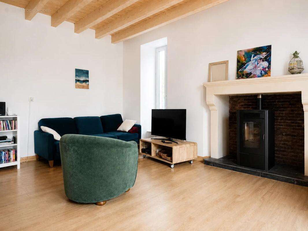 Maison de 5 pièces de 143 m² à La Caillère-Saint-Hilaire - photo 2