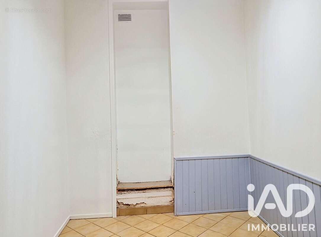 Commerce 50 m² à Pezenas  - photo 5