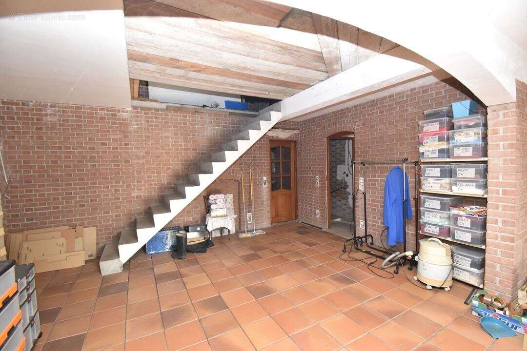 Maison 200 m² à Naves  - photo 5