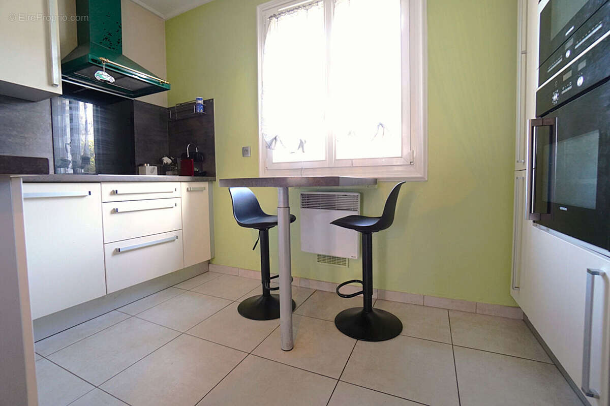 Maison à YVRE-L'EVEQUE