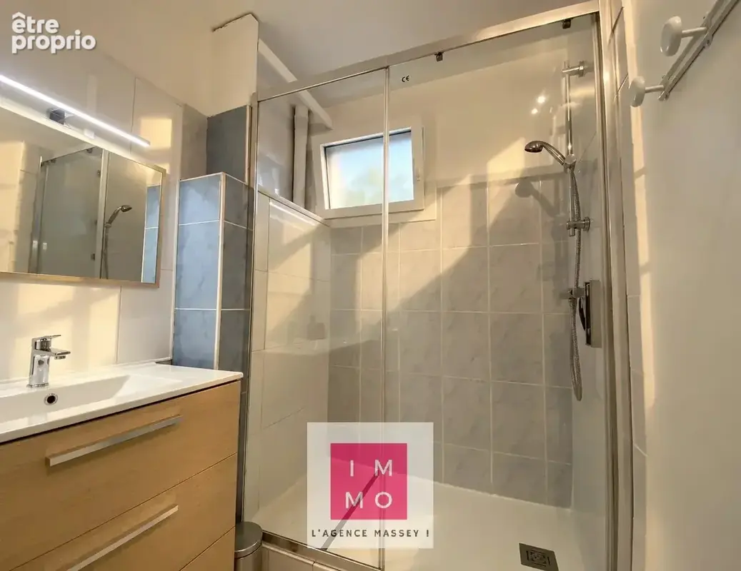 Appartement T4 rénové – 3 chambres et beaux volumes en hyper centre de Tarbes - photo 6