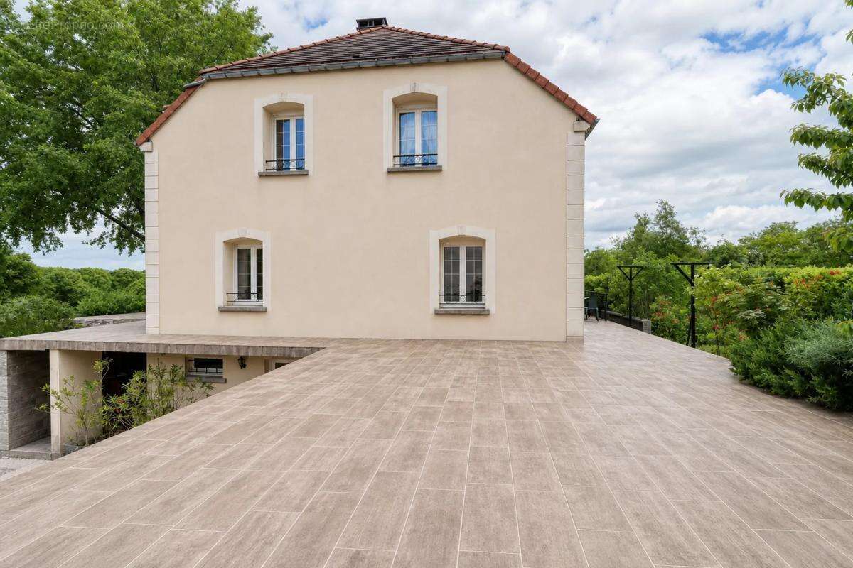 Maison à SEZANNE