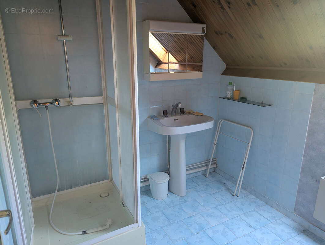 Pavillon traditionnel dans quartier résidentiel ! - photo 11