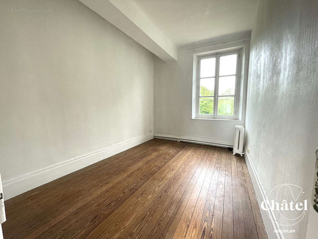 Maison à NANTEUIL-LE-HAUDOUIN