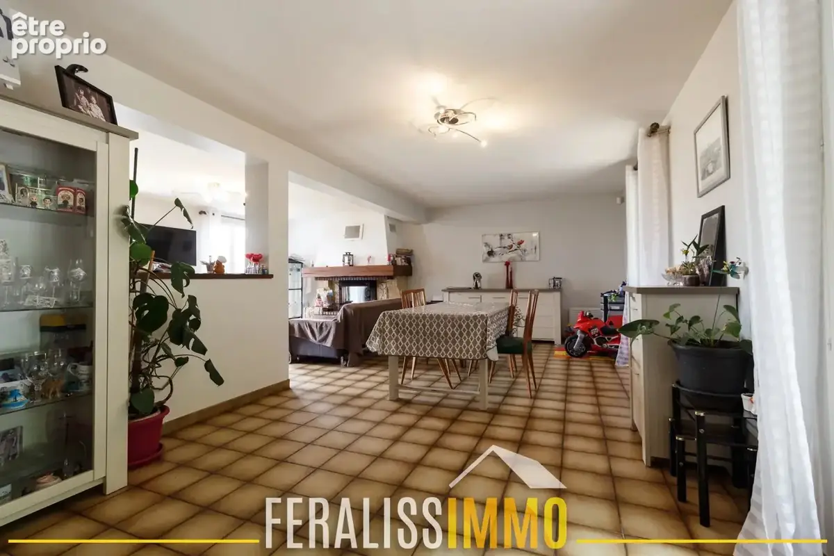 Maison familiale sur sous sol total ! - photo 7