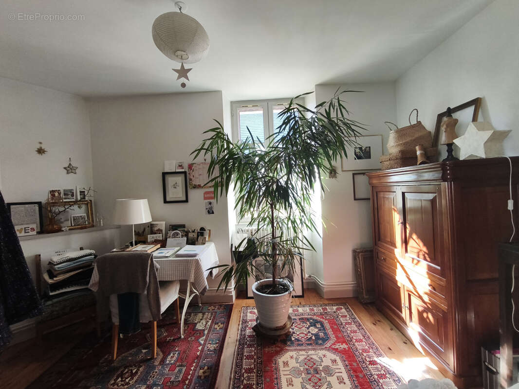Appartement à BRENOD
