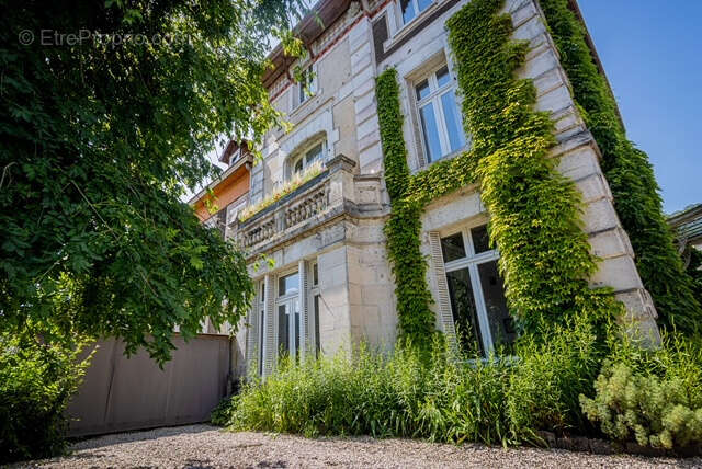 Maison à ETIVAL-CLAIREFONTAINE