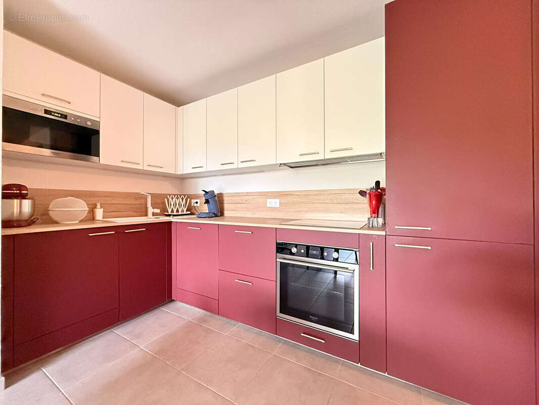 Appartement à CARROS
