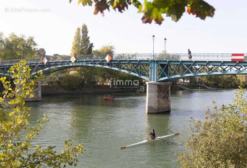 Appartement à LE PERREUX-SUR-MARNE