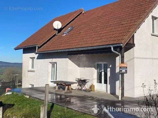 Maison à BIANS-LES-USIERS