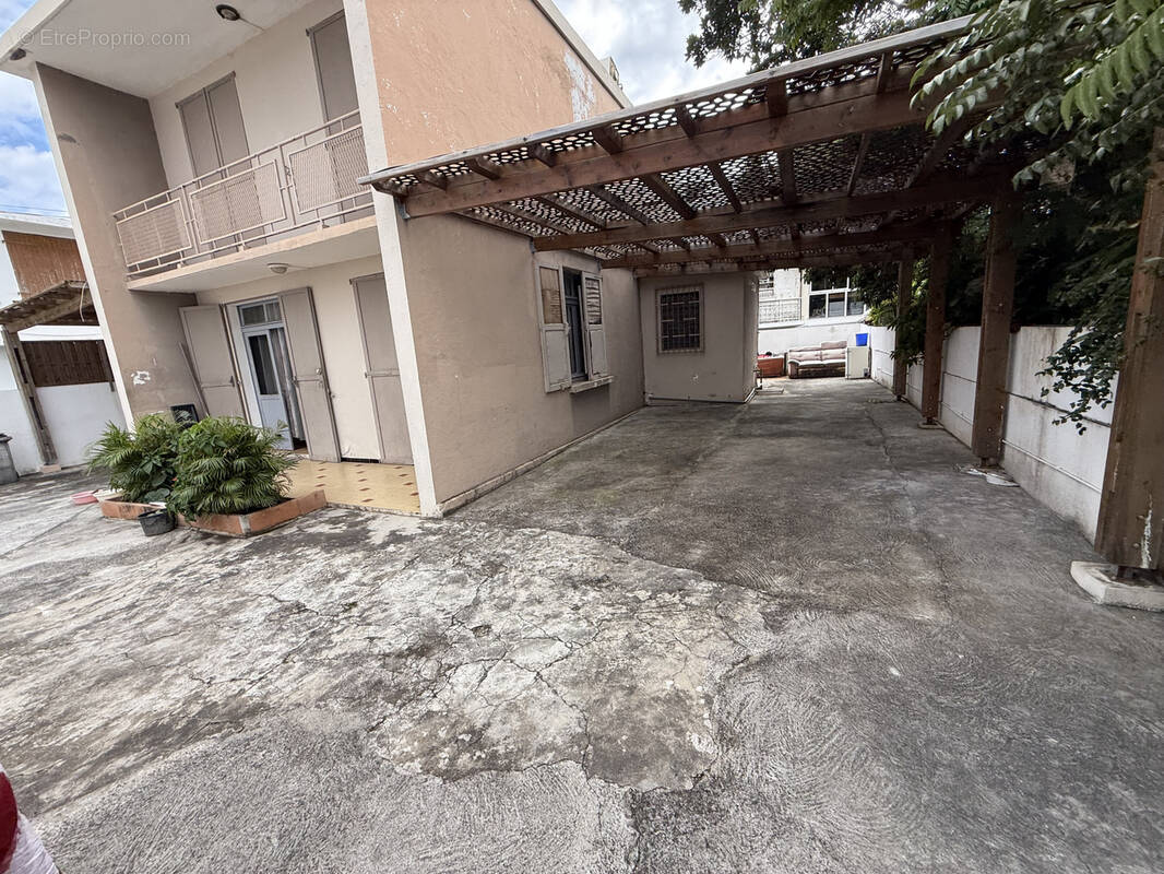 Maison à SAINT-DENIS