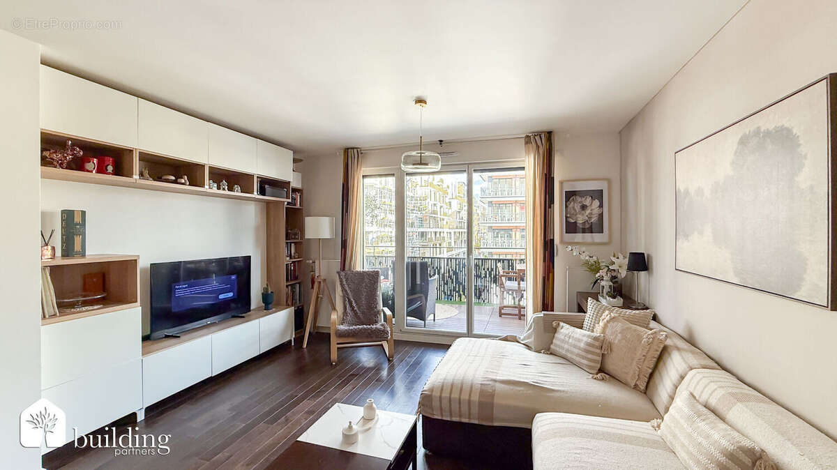 Appartement à COURBEVOIE