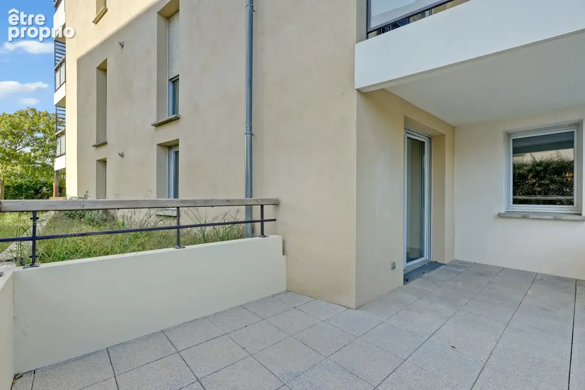 En exclusivité ! À vendre, appartement T2 de 42 m2 en rez-de-chaussée, situé dans le secteur de Grand Selve. - photo 4