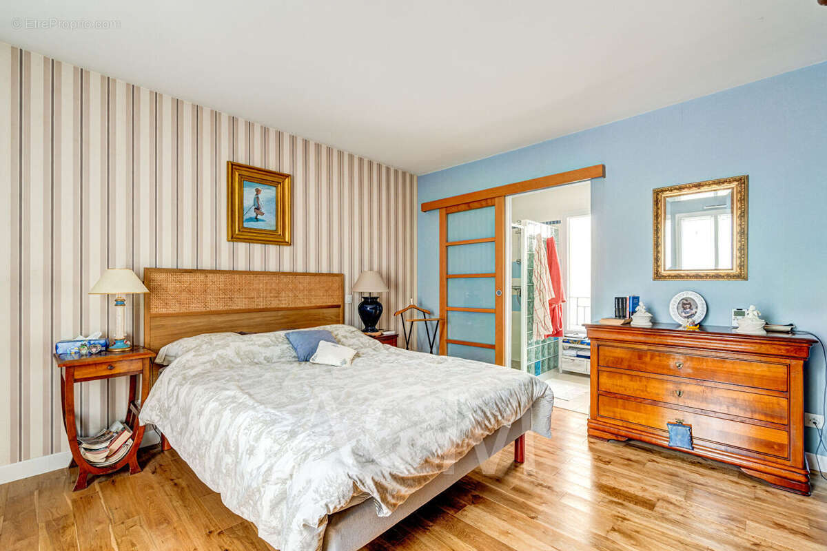 Appartement à MAISONS-LAFFITTE