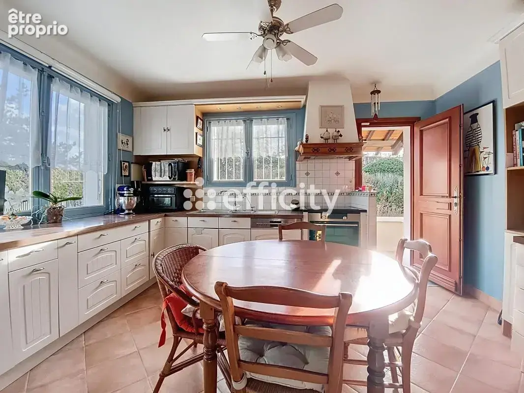 Maison 145 m² à Saint-Gratien  - photo 8