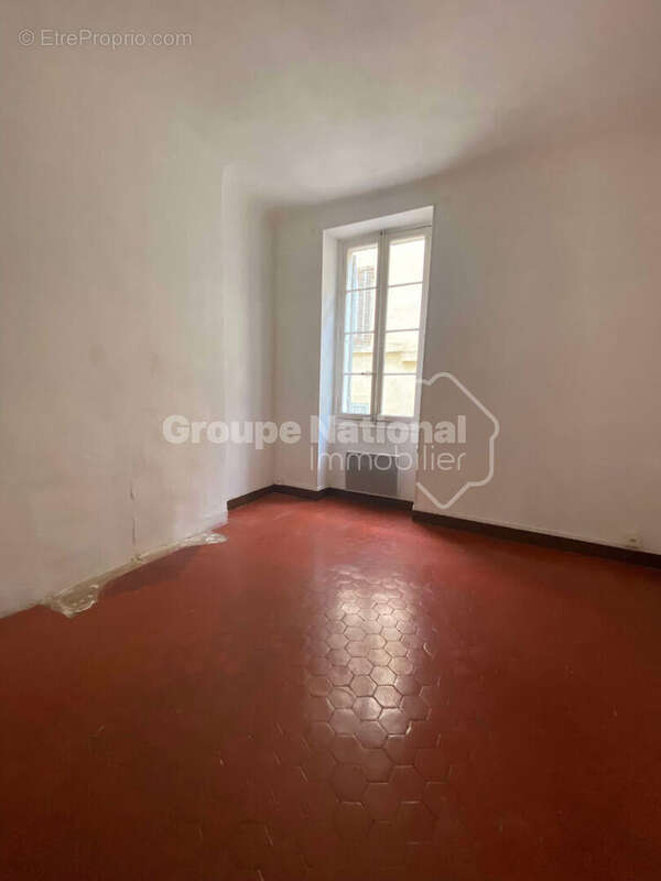 Appartement à MARSEILLE-2E