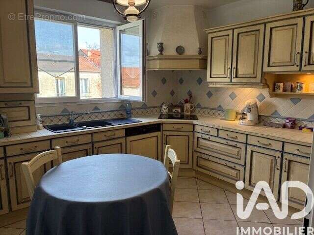 Photo 4 - Appartement à LIVRY-GARGAN