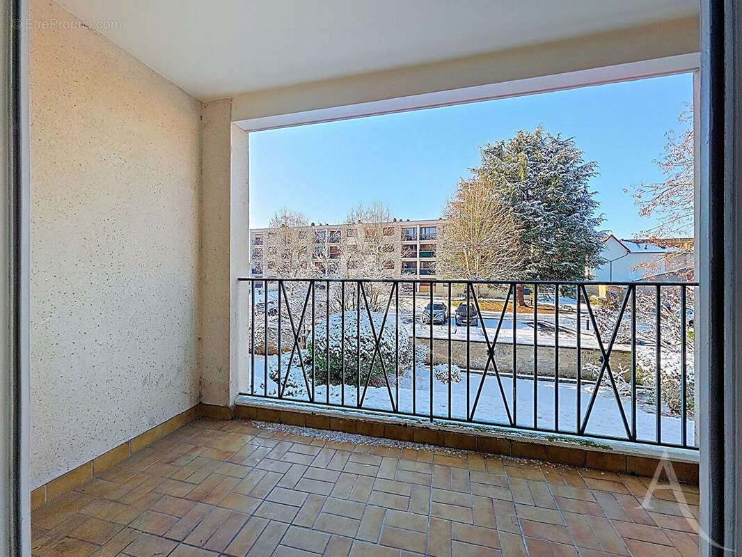 Mantes-la-Jolie Gare ? F4 avec terrasse, box fermé et ascenseur dans résidence recherchée - photo 6