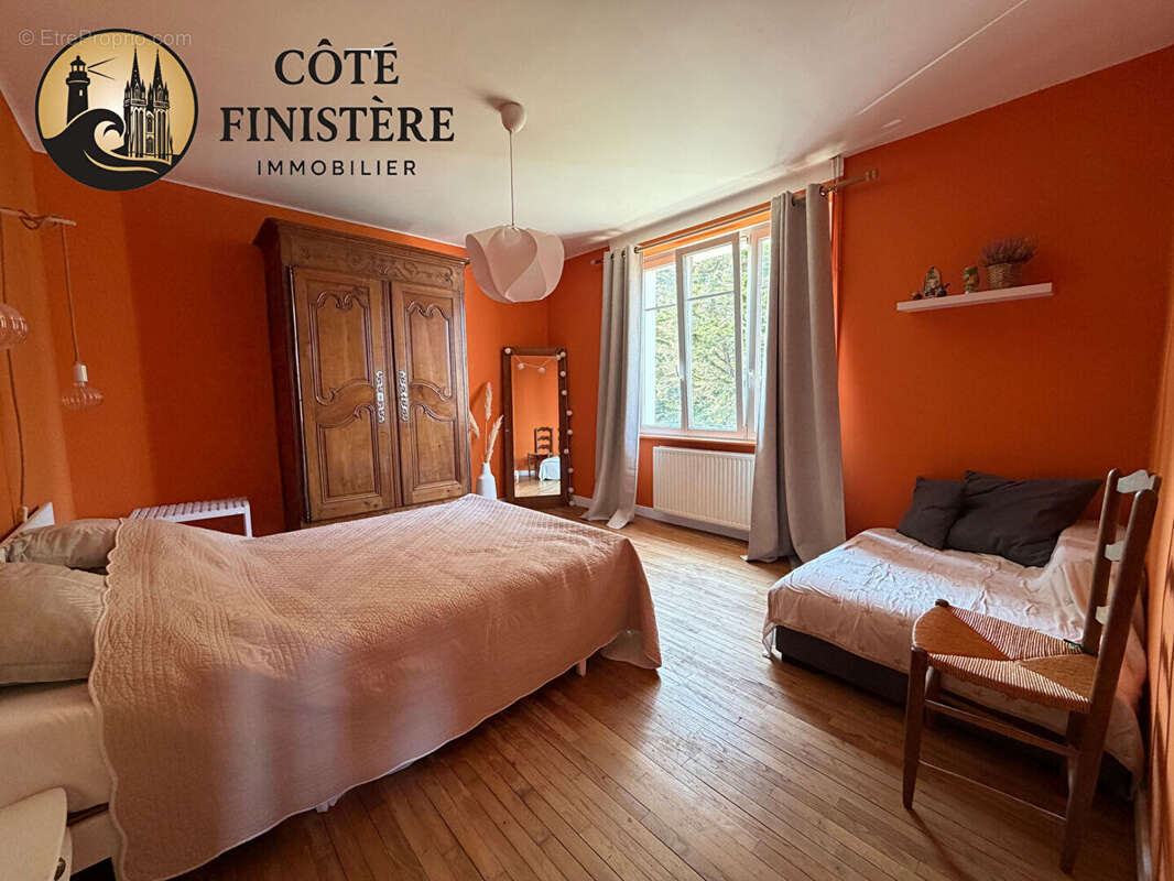 Une maison de caractère aux volumes exceptionnels au coeur de Treffiagat ! - photo 16