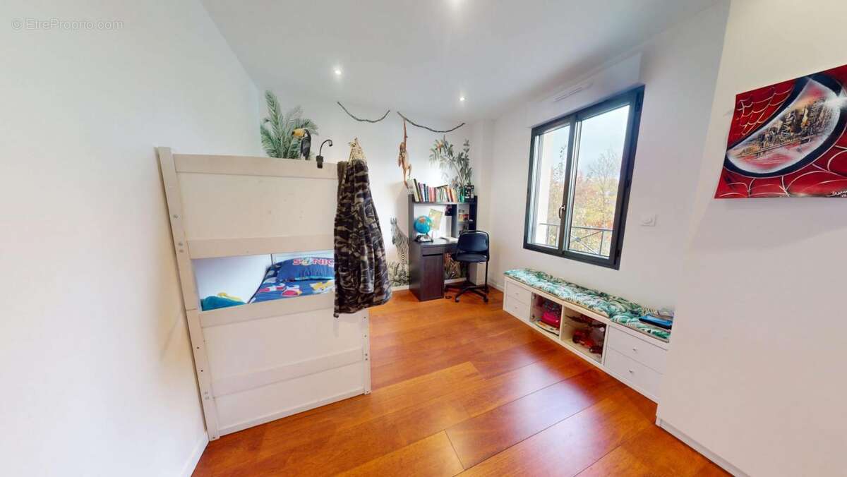 Maison à SAINT-MAUR-DES-FOSSES