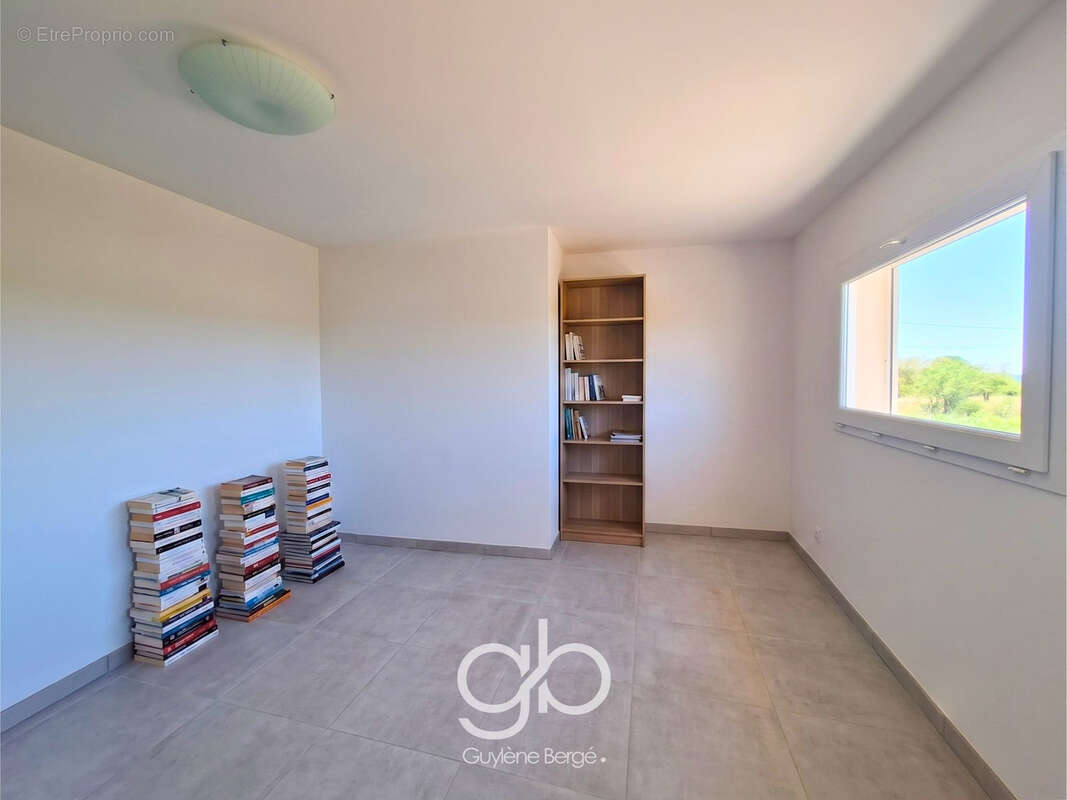 Maison t6 boisseron 34160  plain pied 215 m2  5 chambres  piscine terrain 1000 m2  grand garage  dpe a  proche sommières - photo 9