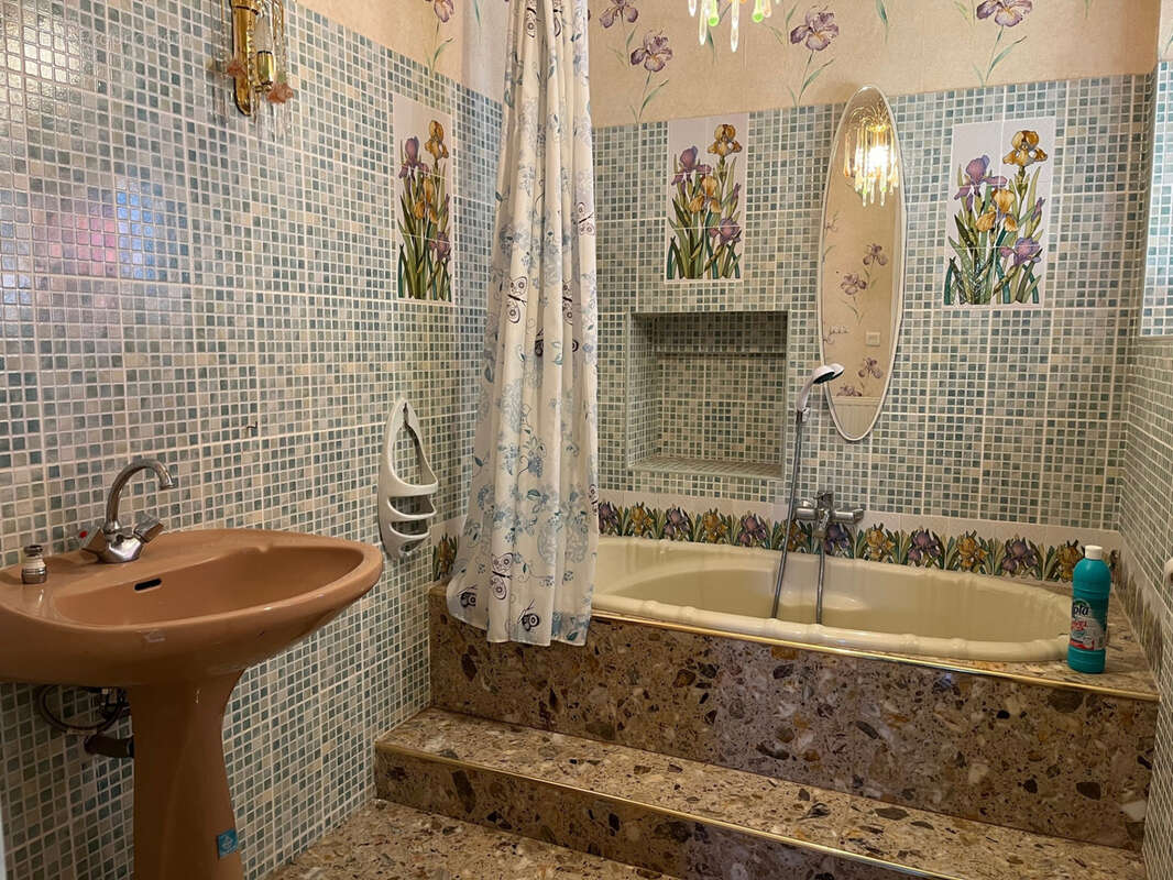 Maison à SAINT-YRIEIX-LA-PERCHE