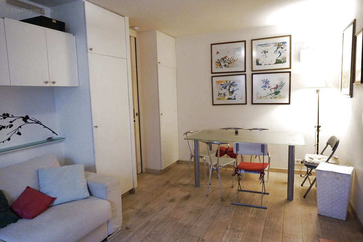 Appartement à PARIS-11E