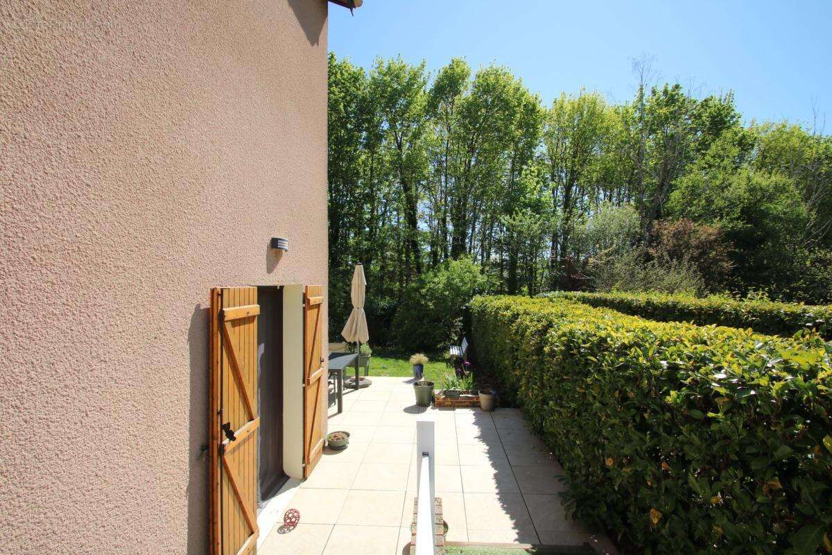 EXCLUSIVITÉ : Maison de Charme avec Vue Lac – Vaulx-Milieu (9 min Gare La Verpillière) - photo 14