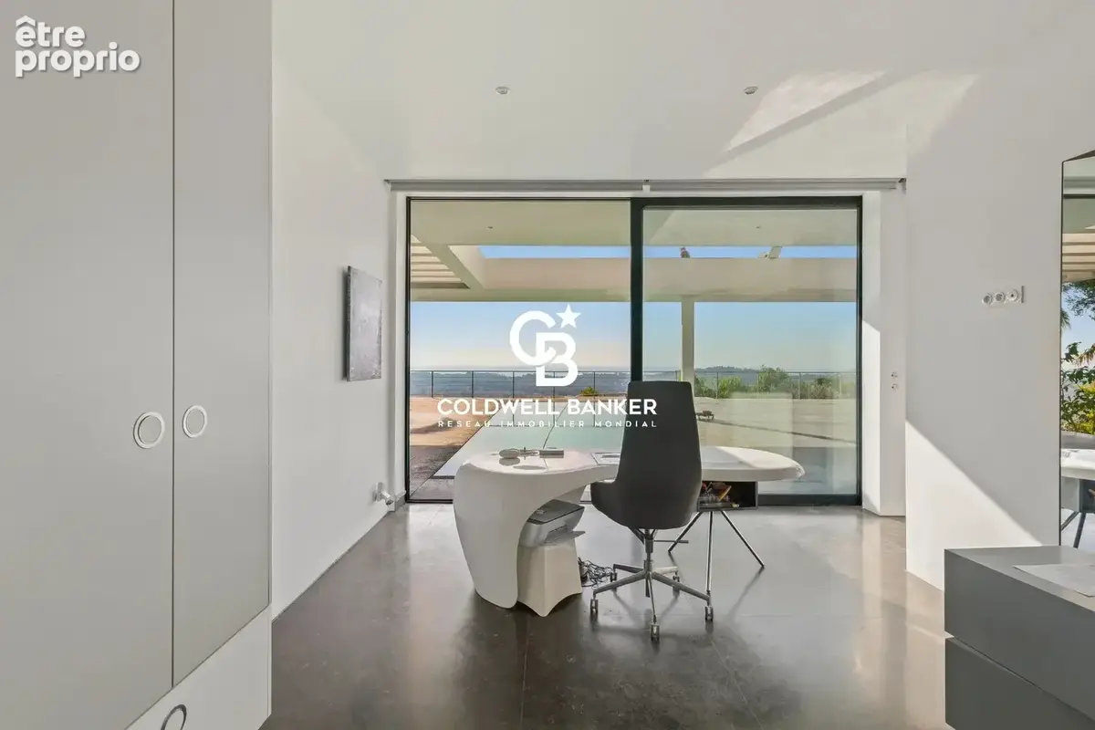 Villa Contemporaine vue mer à 180° avec piscine - 83000 Toulon - photo 12