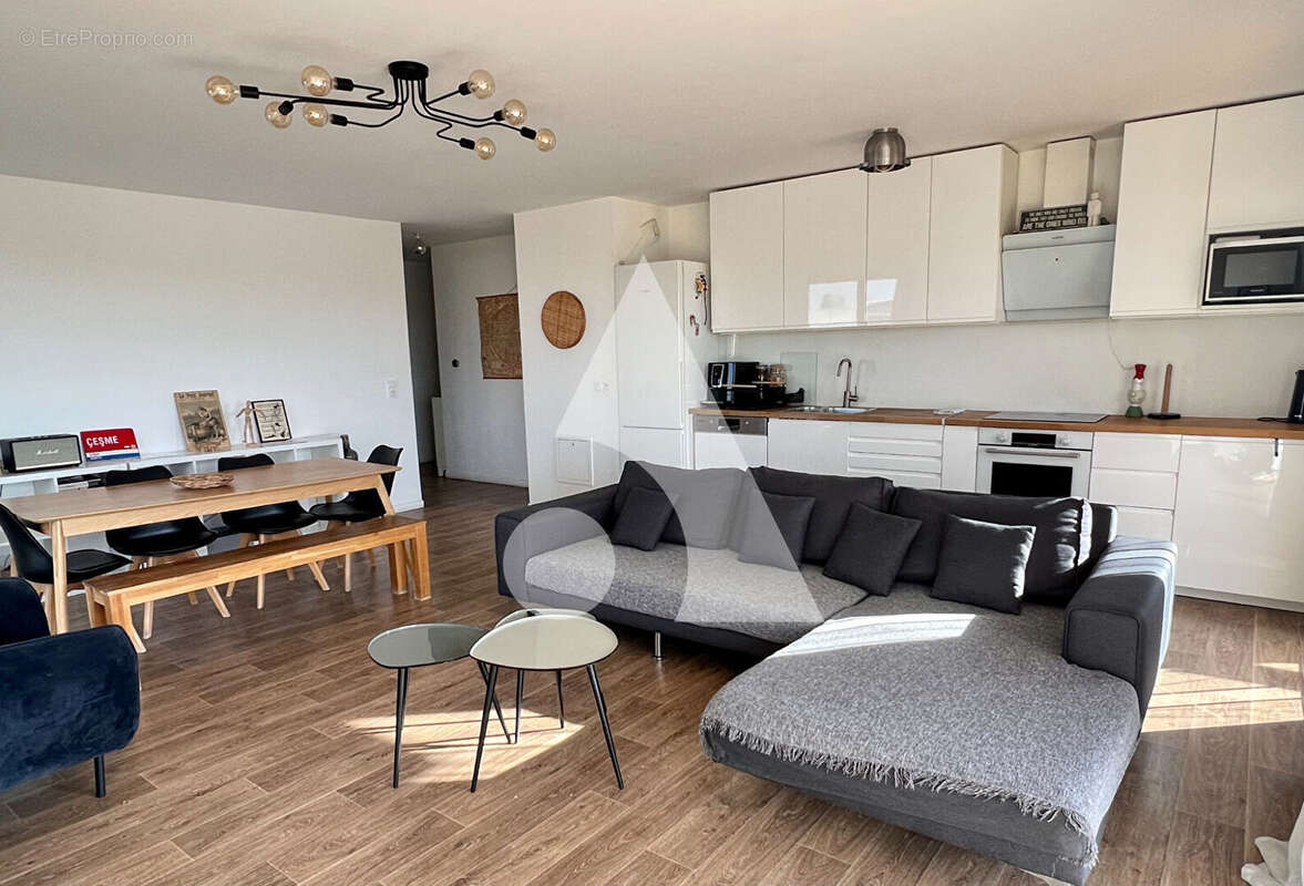 Appartement à L'ILE-SAINT-DENIS