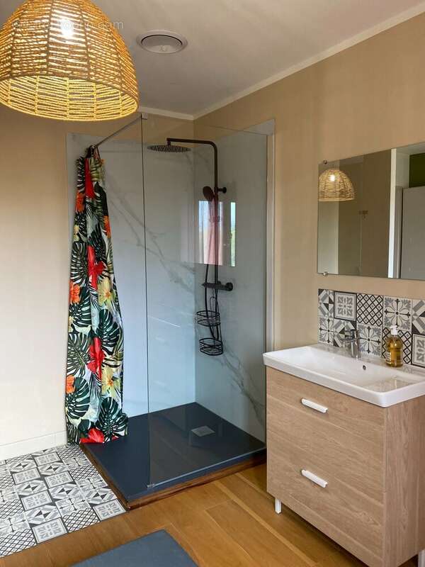 Maison à LA BRUGUIERE